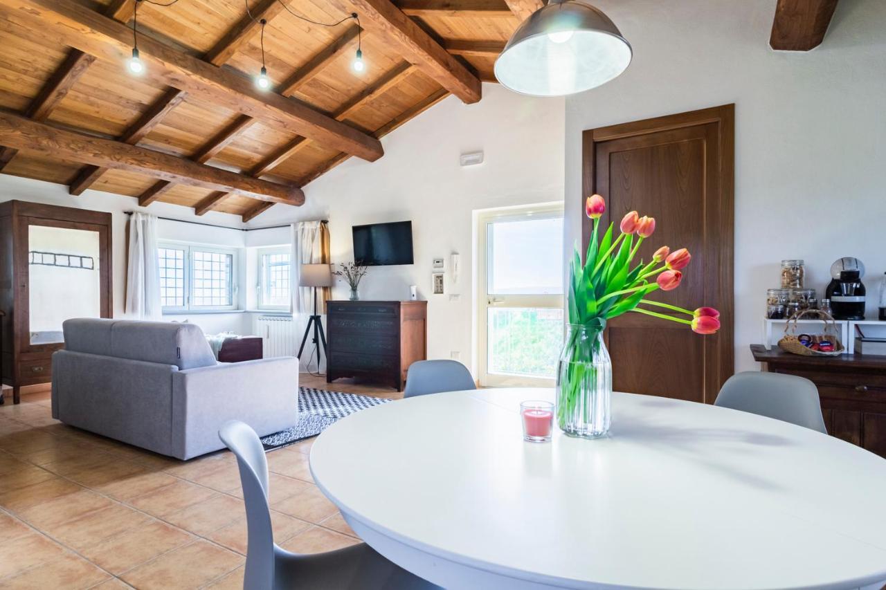 Casale Le Brecce B&B Отриколи Экстерьер фото