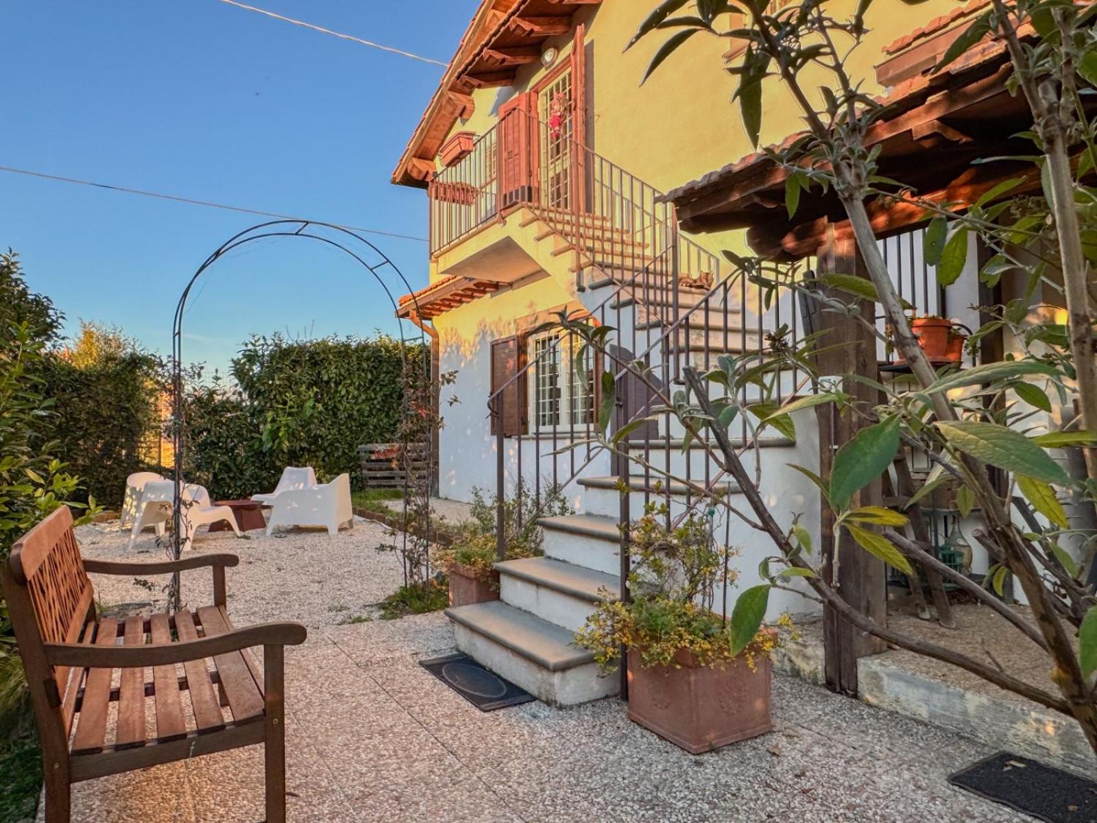 Casale Le Brecce B&B Отриколи Экстерьер фото